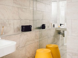 Quay West Suites Melbourne