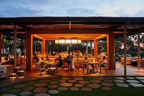 Mauna Lani, Auberge Resorts Collection