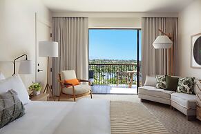 Mauna Lani, Auberge Resorts Collection