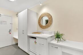 Bellevue on the Lakes