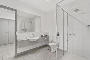 Bellevue on the Lakes