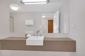 Bellevue on the Lakes