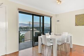 Bellevue on the Lakes