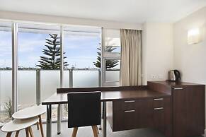 Bellevue on the Lakes