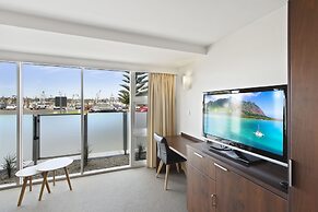 Bellevue on the Lakes