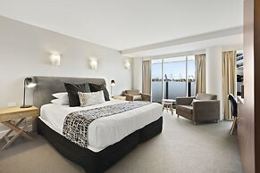 Bellevue on the Lakes