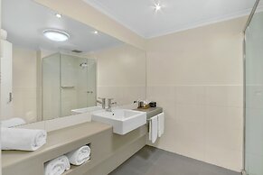 Bellevue on the Lakes