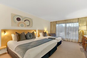 Bellevue on the Lakes