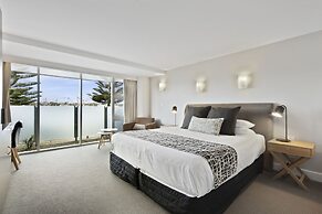 Bellevue on the Lakes