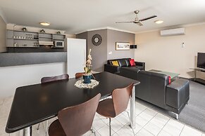 Bellevue on the Lakes