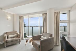 Bellevue on the Lakes