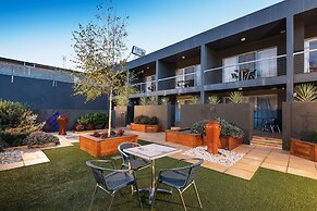 Bellevue on the Lakes