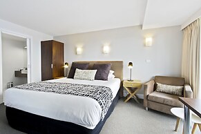 Bellevue on the Lakes