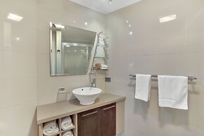 Bellevue on the Lakes