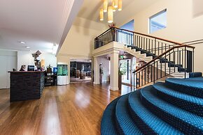 Bellevue on the Lakes