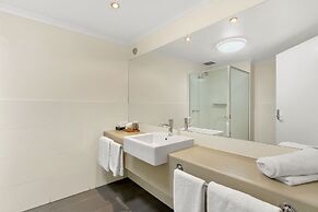 Bellevue on the Lakes