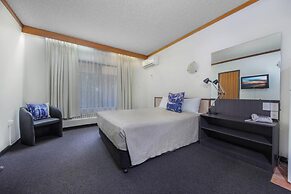Belconnen Way Hotel Motel and Serviced Apartments