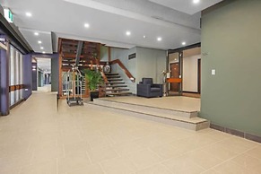 Belconnen Way Hotel Motel and Serviced Apartments