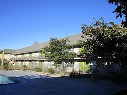 SureStay Plus Hotel by Best Western Point Richmond