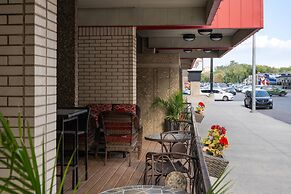 Ramada Plaza by Wyndham Regina Downtown