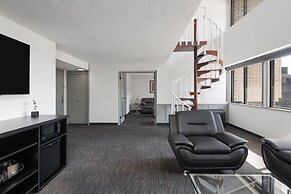 Ramada Plaza by Wyndham Regina Downtown