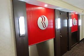 Ramada Plaza by Wyndham Regina Downtown