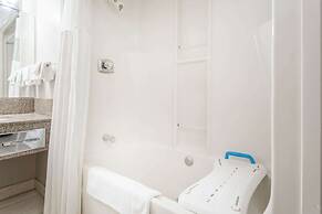 Ramada by Wyndham Quesnel