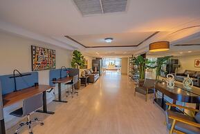 Boca Plaza by Lowkl