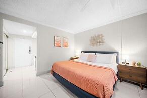 Boca Plaza by Lowkl