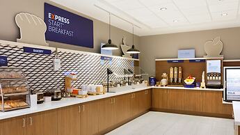 Holiday Inn Express & Suites Chatsworth by IHG