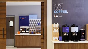 Holiday Inn Express & Suites Chatsworth by IHG