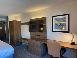 Holiday Inn Express & Suites Chatsworth by IHG