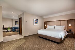 Holiday Inn Express & Suites Chatsworth by IHG