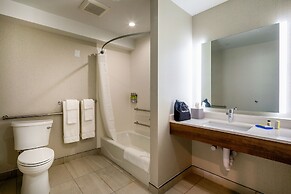 Holiday Inn Express & Suites Chatsworth by IHG