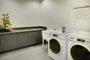 Holiday Inn Hotel & Suites London by IHG