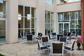 Holiday Inn Hotel & Suites London by IHG