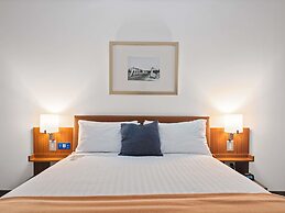 Novotel Canberra