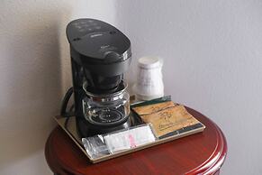 Destiny Palms Hotel Maingate West