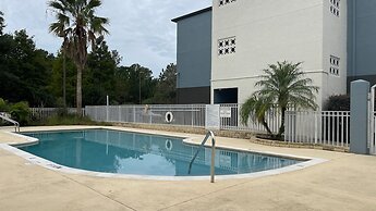 Destiny Palms Hotel Maingate West