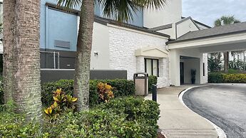 Destiny Palms Hotel Maingate West