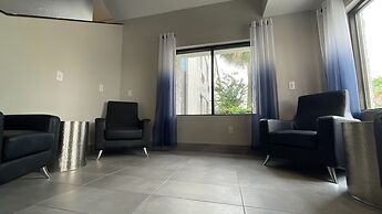 Destiny Palms Hotel Maingate West