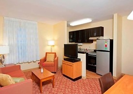 MainStay Suites Bloomington near University