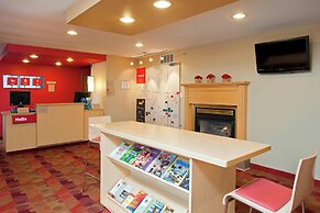 Towneplace Suites By Marriott Bloomington