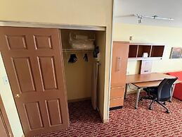 MainStay Suites Bloomington near University