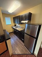 MainStay Suites Bloomington near University
