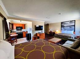 Super 8 by Wyndham Castlegar BC
