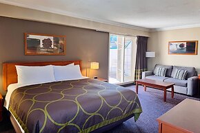 Super 8 by Wyndham Castlegar BC