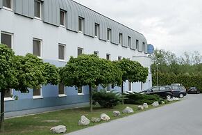 Life Hotel