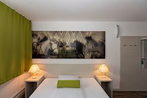 Life Hotel