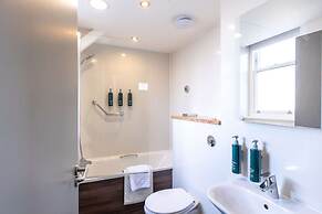 DoubleTree by Hilton London West End